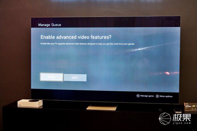 三星曲面显示器模糊_aoc显示器显示模糊_三星曲面显示器模糊