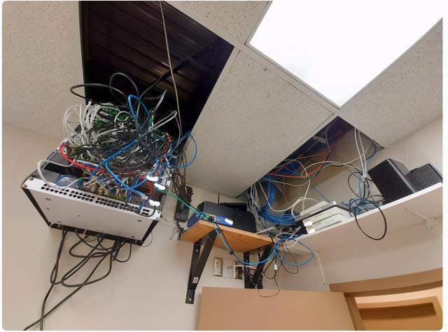 路由交换高级_路由交换一体机_路由器与交换机用什么线连接