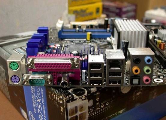 戴尔外星人显卡_戴尔745显卡_戴尔的xps系列和外星人比