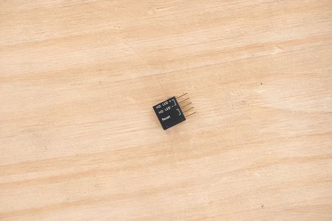 电脑没开机鼠标亮灯_电脑cpu坏开机有啥反应_为什么我电脑开机显示器没反应