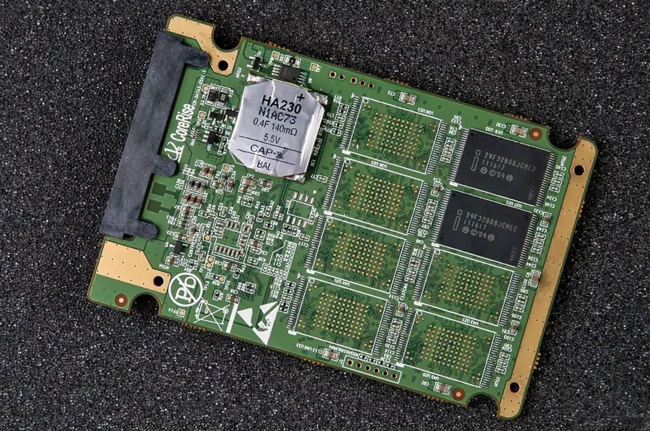 重要数据存储在SSD上时难免有一丝担忧！

