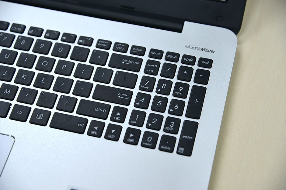 显示器超频黑屏