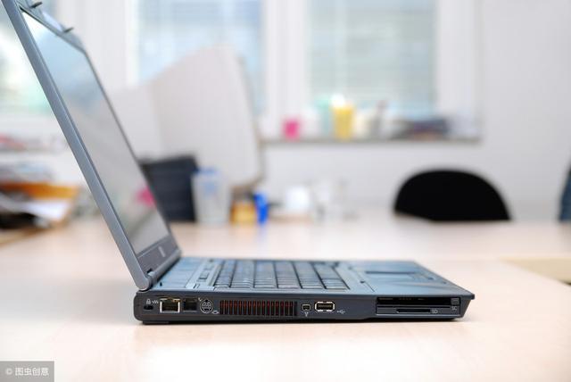 显示器超频黑屏