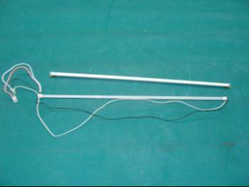 显示器亮一下就黑屏