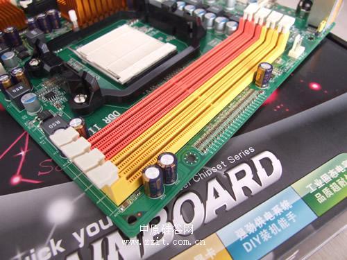 支持AM3 台系760G主板能开核才卖399