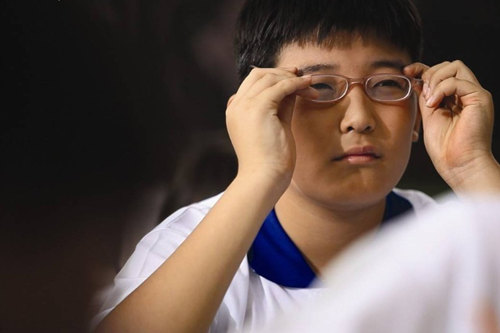 臂力器伤下巴_显示器伤眼_鱼骨绕线器 伤耳机