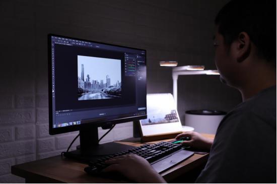 独家护眼黑科技！明基这款显示器厉害了