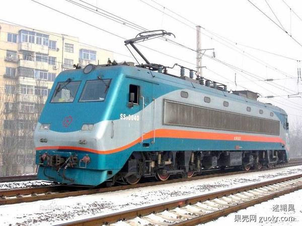 中创建一个备份文件夹，以便您方便地切换线路。请自己下载其他行。 3- 4、剪切或复制，然后粘贴到游戏安装目录的line文件夹下的F：\ Program Files \ Microsoft Games \ Train Simulator \ ROUTES中。接线安装现已完成。 3- 5、安装任务。以上海-南京1. 2客运K152为例（安装此任务的好处是不会造成汽车短缺）。下载并解压缩后，应将其打开到如图所示的目录。您为什么到目前为止打开它？为了弄清什么是任务安装，这里是对这四个文件夹的说明。注意：请务必牢记它们的作用。 （1） ACTIVITIES：任务名称存储文件夹（2） PATHS：任务路径（3） SERVICES：任务中的列车数量（4） TRAFFIC：任务中的行驶图，即换乘车任务），这是最愚蠢的安装方法和最不易出错的安装方法这四种。无论将来执行什么任务，都可以选择快捷方式安装，也可以选择这种愚蠢的方法进行安装，但是如果出现问题，请感到沮丧。</p><p>3- 6、将上图中的四个文件夹复制到F：\ Program Files \ Microsoft Games \ Train Simulator \ ROUTES \ HuNing，这是与任务，粘贴和覆盖相对应的行。如图3- 7、所示，返回到任务包并打开目录。说明（5）组成部分：任务中的火车分组，这是组成任务的最后一项，分组。3- 8、转到机器安装目录F：\ Program Files \ Microsoft Games \ Train Simulator \ TRAINS并粘贴叠加层，完成任务安装。请记住：无论将来采用哪种安装形式，最终的编组都将到达此处3- 9、所有中文化都已安装，然后使用窗口时间加速模式进行进入游戏，让我们进行设置。注意，此时主界面的背景图像仍然是游戏自己的，您可以选择安装中文启面进行美化，这是您自己收集的，这里我只说说另外，我将删除用于操作说明的文件夹3-1 0、单击“设置”，然后切换到对话框。在常规设置中，选择：自动炉具，轨道信息，停止信息。不要单击“保存”，如图所示。到下一个设置标签。 3-1 1、不需要移动键盘设置，详细的键盘操作说明（随附）。</p><p>选择声音效果设置，如图所示进行设置，不要单击“保存”，继续进行下一个设置。 3-1 2、在显示设置中，图形分辨率最大，建议整体图像质量最大，但是我的图形卡有限，因此将其设置为中上位置。 3-1 3、在高级显示设置中，请注意红色框，然后将其最大程度地打开。设置完成后，单击“保存”返回游戏界面。您可以单击“ Train Run”立即开始游戏。 3-1 4、看，您可以轻松进入游戏。注意：如果没有文本，只需转到根目录以删除四个扩展名为EN的文件，然后再次运行“中文支持开关”即可。您可以根据本教程进行安装，也可以自己创建快捷方式，但是如果遇到问题，请不要气shortcut。需要注意的一件事是：只要提示机车数据读取错误，那就是缺车，添加它就可以了。本教程由LHZ1980（QQ组号：125651785：118376212：32863390 9））编辑。百度：《孤独的家庭1980》模拟火车游戏键盘操作说明行驶时，请先打开反向器（W向前，S向后），然后松开一、玩游戏Esc：暂停（显示菜单）F2：快速保存游戏Shift + Z ：帧频（FPS，在显示屏的右下角）打印屏幕：拍摄游戏的屏幕快照二、驾驶和停车W / S：前进/后退D / A：加速/减速P：升高/降低受电弓（仅用于电力机车）； /