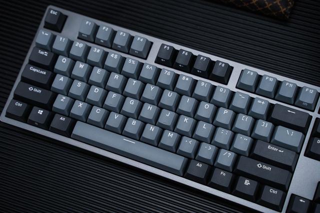 台式机键盘灯不亮_电脑开机显示器不亮键盘不亮_键盘亮了灯显示器不亮怎么回事啊