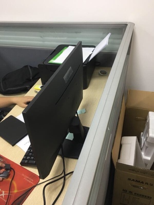 融乐显示器和飞利浦好吗?