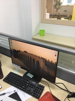 融乐显示器和飞利浦好吗?