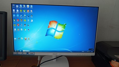 融乐显示器和飞利浦好吗?