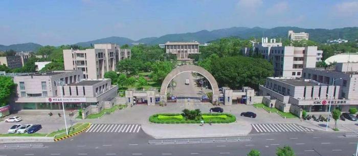 
鹏博宽带：网速频频卡顿，该怎么办？