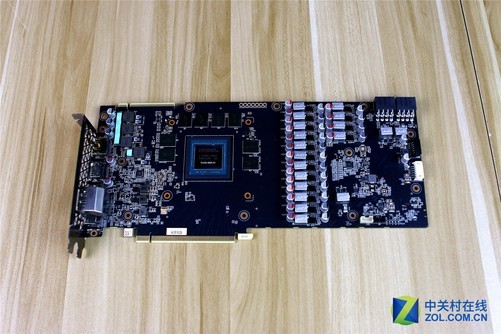 公版显卡好还是非公版