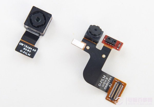 图为拆解下来的红米1S前置