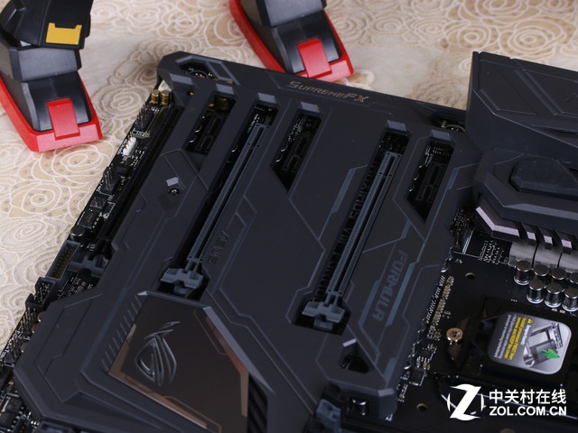信仰灯效再升级 华硕M8F主板特色解析 