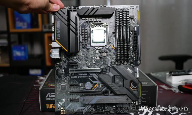 华硕rog主板m8f_华硕rog主板和普通主板_华硕rog主板m8f