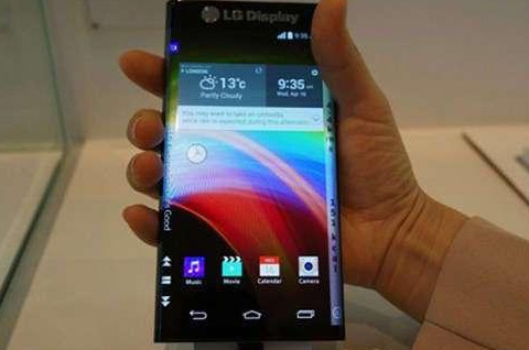 曲面屏真的很不好用，列举曲面屏的三大缺点，看完再也不会买了