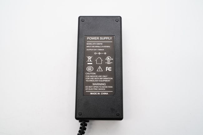 固态硬盘和机械硬盘的接口_移动硬盘数据线接口_雷电接口硬盘