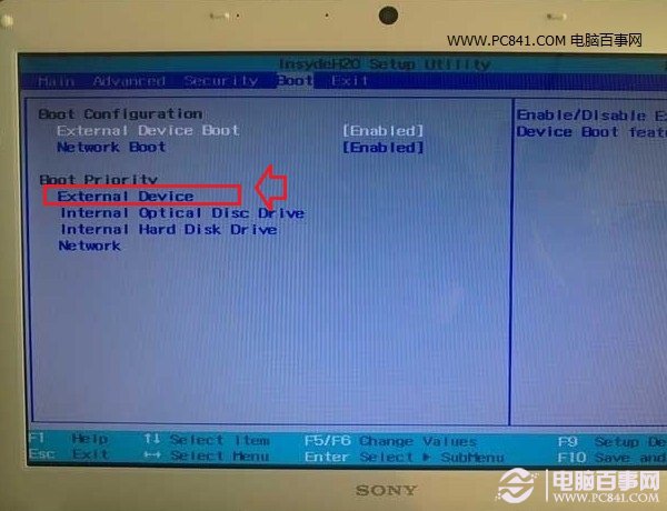 按F5键设置Extermal Device项目为第一启动项