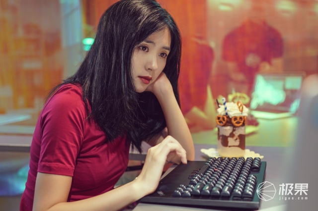 小红点机械键盘