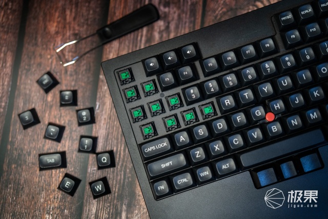 小红点机械键盘