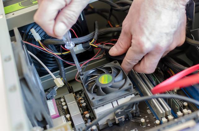 电脑是固态硬盘好还是机械硬盘好_256g硬盘实际容量_电脑硬盘容量是什么