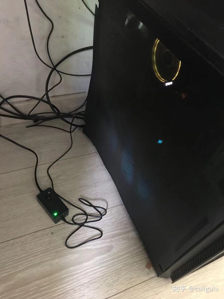 显卡背板加散热风扇