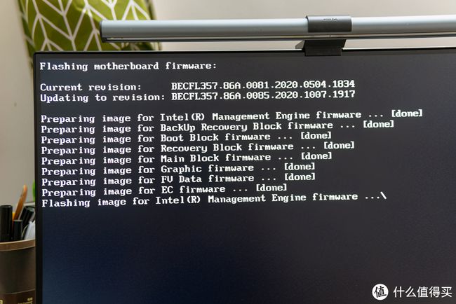 新电脑玩一会游戏花屏_电脑玩所有游戏都花屏_显卡 玩游戏花屏