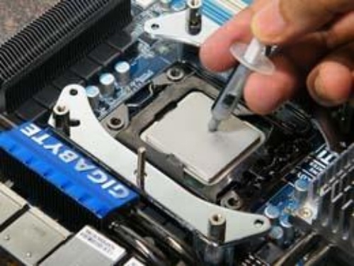 电脑cpu散热器和发热的地方安装导热硅胶片有什么用