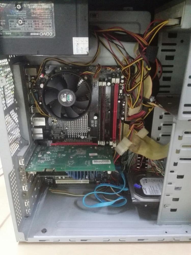 使用Synergy可以实现多台主机不同操作系统的共用