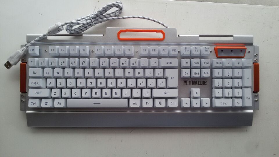 如何控制主机风扇转速_2台主机1台显示器切换_一个鼠标控制两台主机