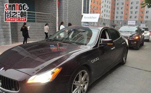 卡罗拉可以直接插U盘播放音乐吗