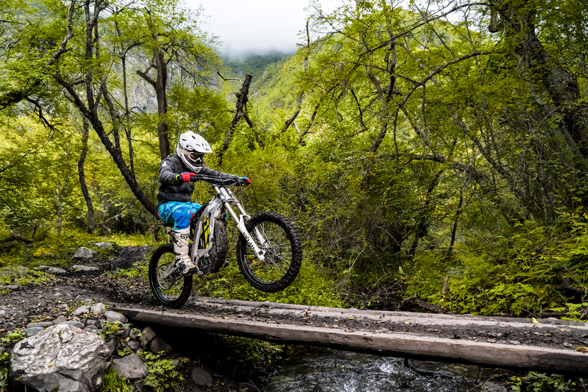 抬头显示导航_宝马新x5抬头显示_先锋抬头显示器