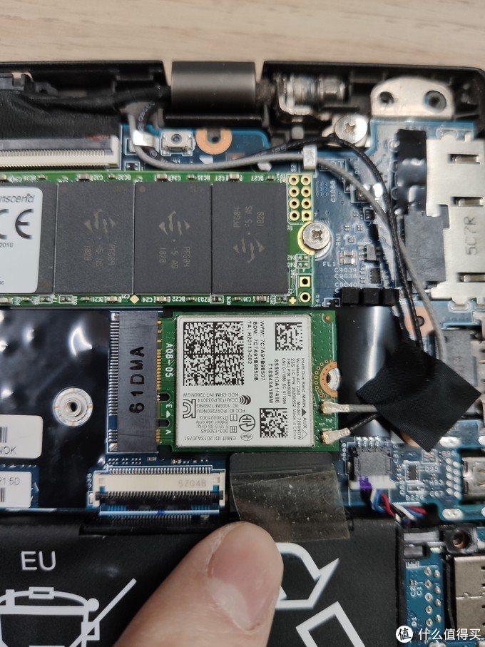 更换后的Intel 7260AC，2017年购得，技术成熟，性能足够