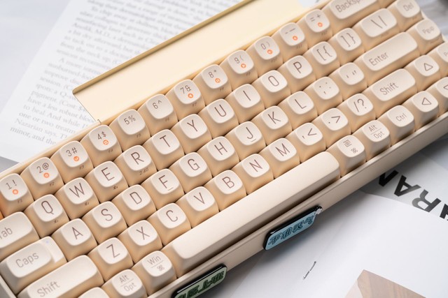 国内首款可视化DIY键盘测评——洛斐小翘键盘