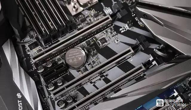 配显卡主要是看处理器还是主板