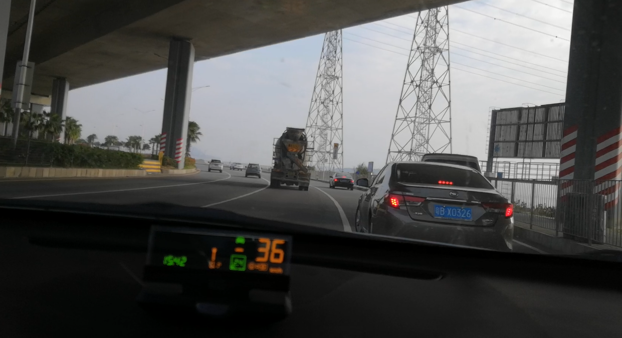 抬头显示器哪个好