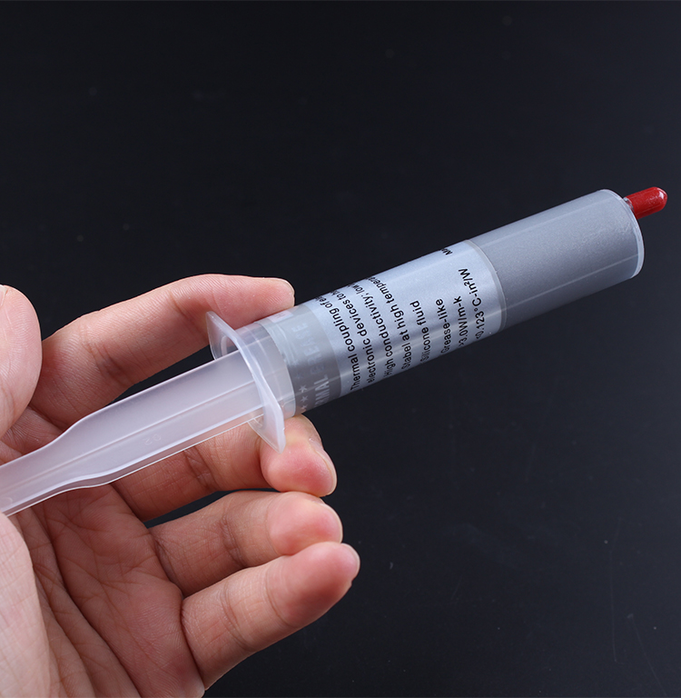 显卡怎么涂硅脂_显卡导热硅脂怎么涂_cpu导热硅脂怎么涂