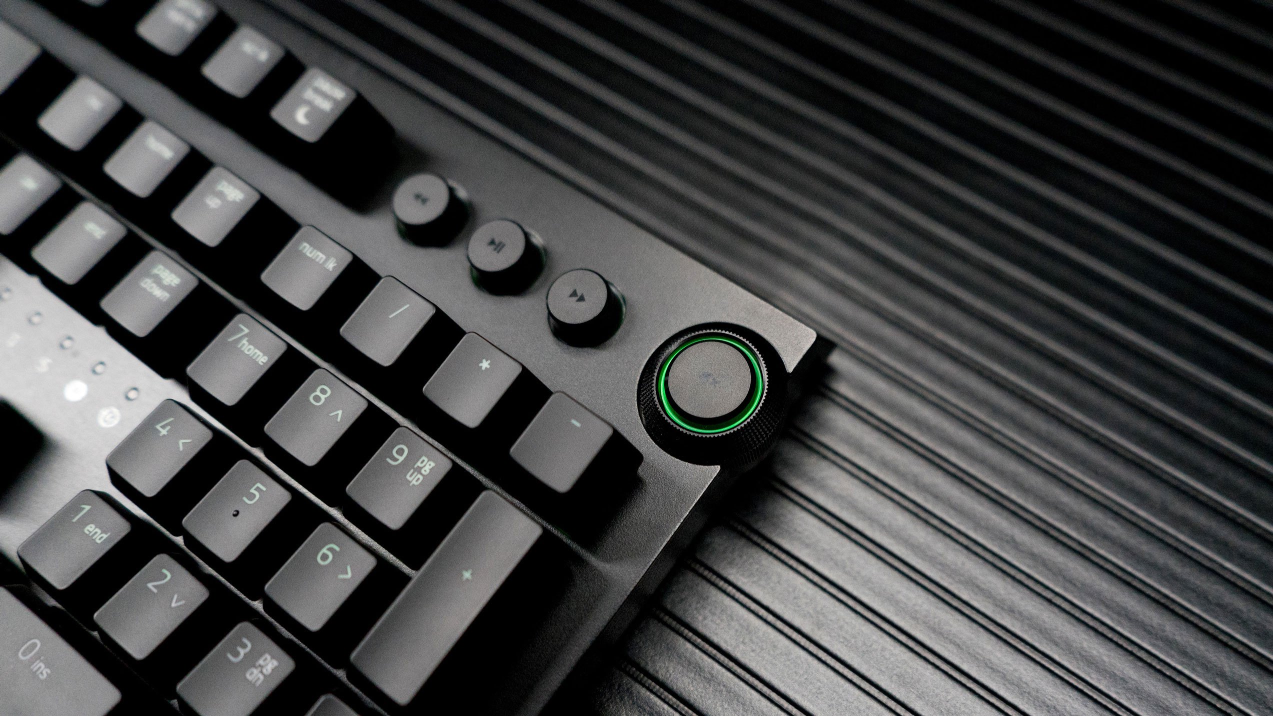 雷蛇黑寡妇键盘功能