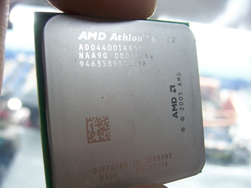 AMDAthlon64X24400+让单核变回双核的方法