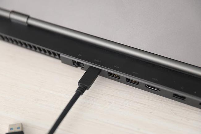 飞利浦27寸显示器开机