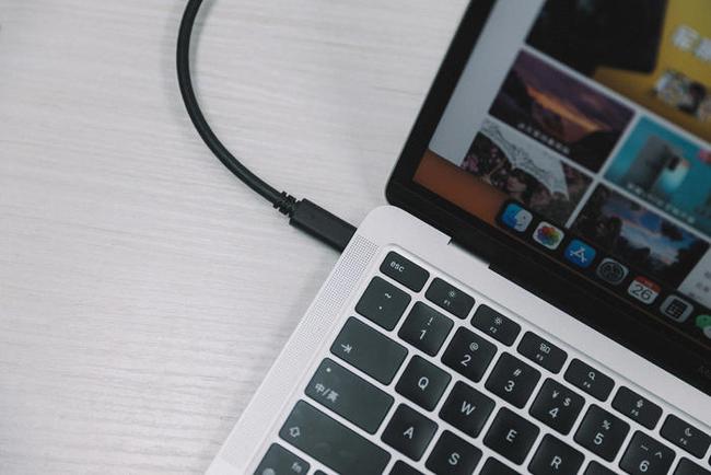 飞利浦27寸显示器开机