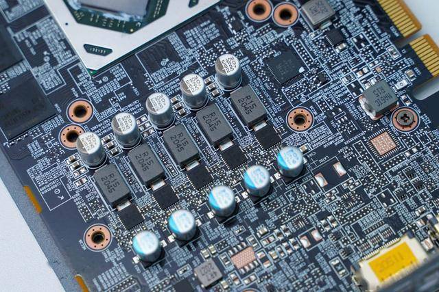 显存容量和位宽_gtx650ti位宽_显卡的位宽怎么看