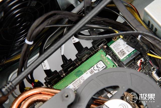显卡可以换风扇吗_给显卡换风扇_显卡 2风扇 换 3风扇