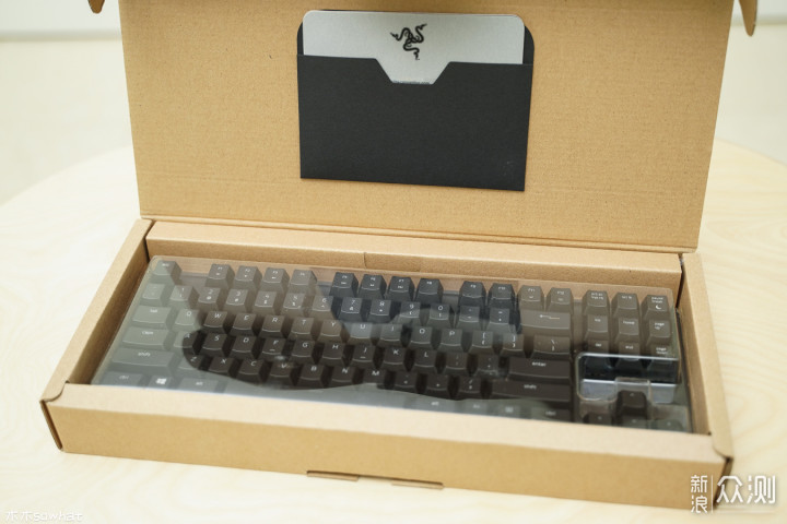 雷蛇黑寡妇蜘蛛轻装版机械键盘体验_新浪众测