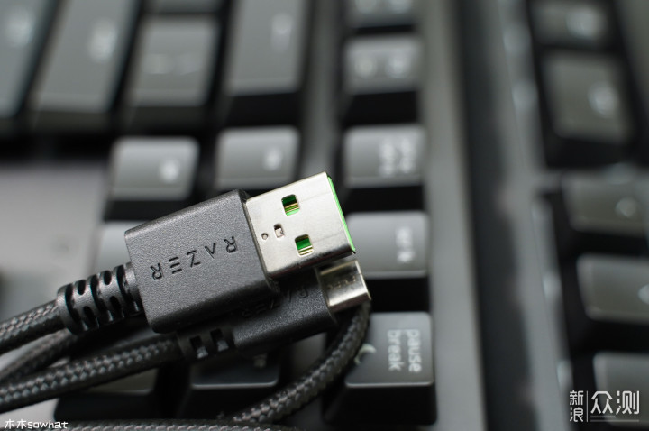 雷蛇黑寡妇蜘蛛轻装版机械键盘体验_新浪众测