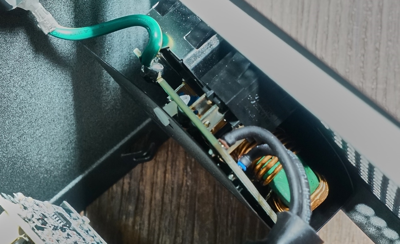 电脑开机cpu风扇狂转_电脑关机cpu风扇还转_电脑不能开机但风扇转