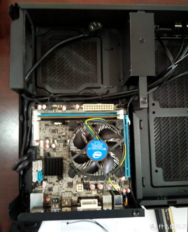 电脑开机cpu风扇狂转_电脑不能开机但风扇转_电脑刚开机cpu风扇声音很大