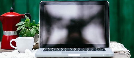 电脑重装系统后黑屏